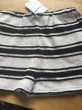 NWT Kuwalla Rivera Stripe shorts in black and cream size small 2" inseam